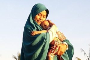Doa Seorang Ibu, Tangisan Malam, dan Masa Depan Anak