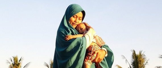 Doa Seorang Ibu, Tangisan Malam, dan Masa Depan Anak