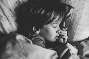 Pentingnya Menjaga Kualitas Tidur Si Kecil