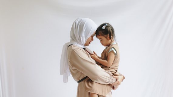 Strategi Menumbuhkan Cinta Allah dan Rasul Sejak Dini